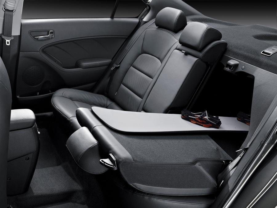  Kia Cerato Sedan 2012 года  (фото 22 из 29)